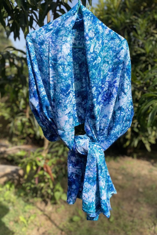 L'écharpe satin salade bleue