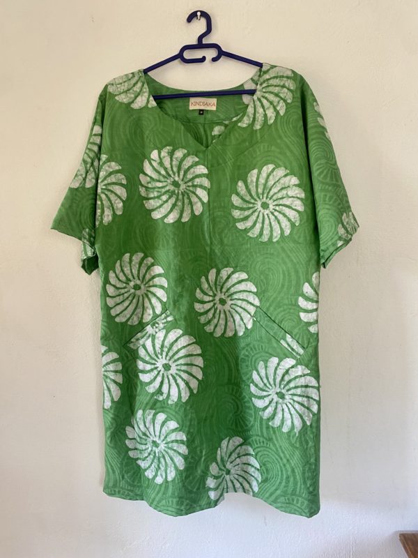 La robe tunique vert ventilo – Image 2